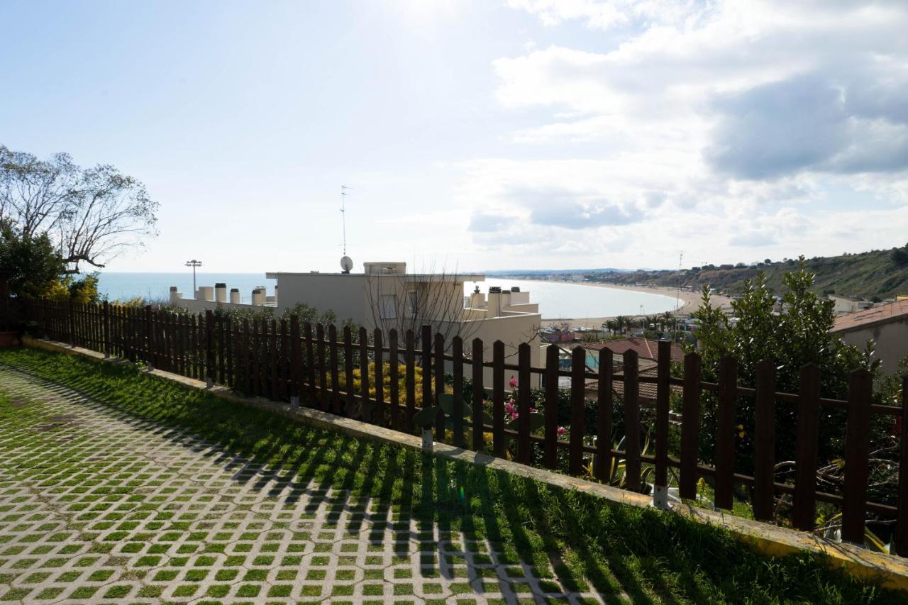 Casa Linda, A Due Passi Dal Mare Apartment Numana Luaran gambar