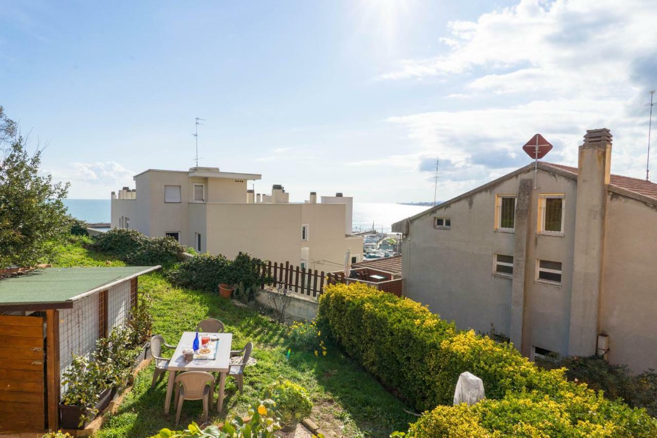 Casa Linda, A Due Passi Dal Mare Apartment Numana Luaran gambar